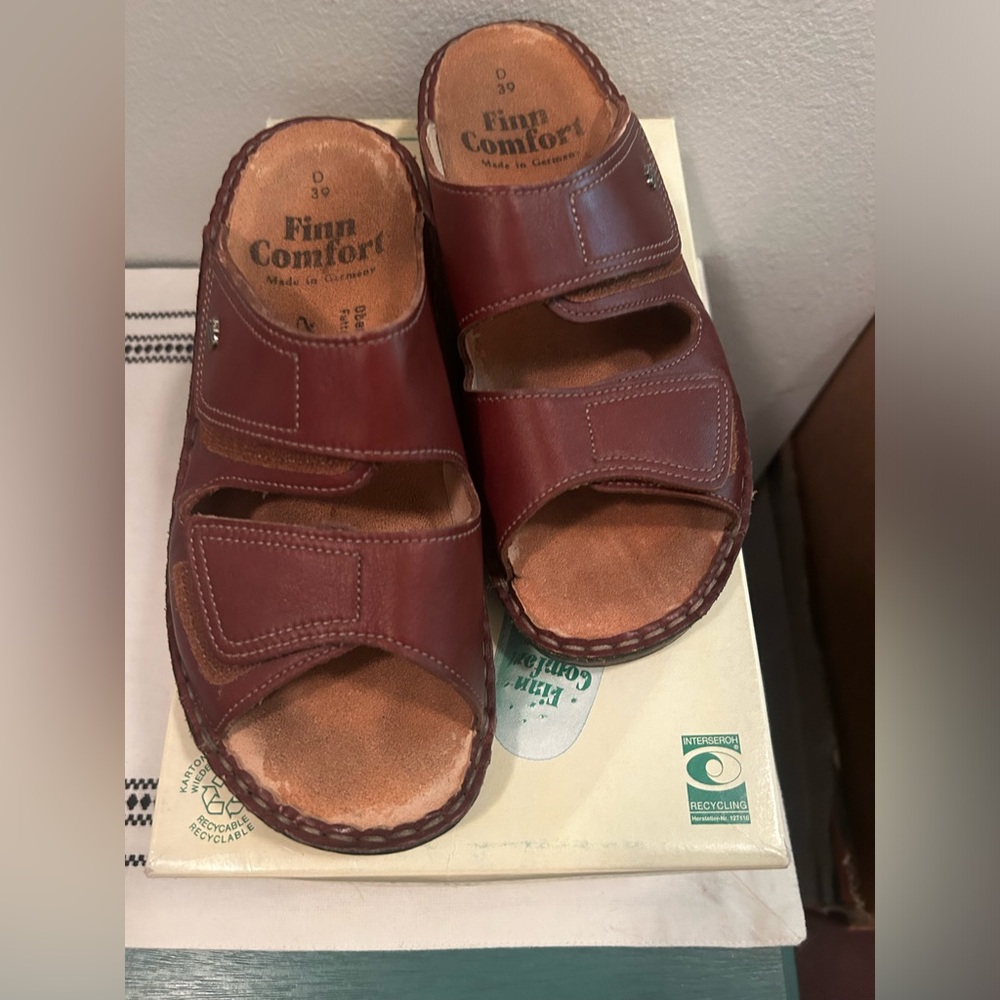 Finn Comfort “Country Brandy”  open toe sandals. Made in Germany. Sz 39 (8.5/9)